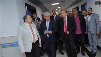 وزير التعليم العالي يتفقد عددًا من المنشآت الجديدة بجامعة قناة السويس 