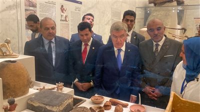 توماس باخ رئيس الأولمبية الدولية بزور متحف الحضارات | صور