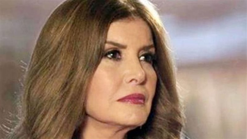 الفنانة ميرفت أمين