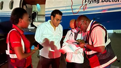 نقل الشاب المصري بموزمبيق لمستشفى المصري القبطي بكينيا لاستكمال علاجه | صور 