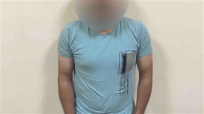 ضبط شاب لابتزازه طالبة وتهديده بنشر مشاهد فاضحة لها بكفر الشيخ 