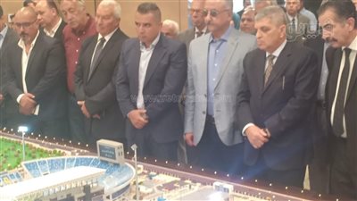 رئيس هيئة قناة السويس يتفقد آخر تطورات القرية الأولمبية| صور