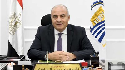 بتكلفة 200 مليون جنيه.. الداودى يتابع أعمال حفر خط طرد الصرف الصحي الاحتياطي لمدينة قنا