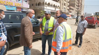 إزالة طابقين ببرج مخالف بشبرا الخيمة في القليوبية