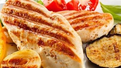 طريقة عمل دجاج مسحب بالزبد والليمون | فيديو