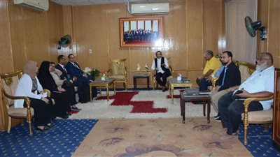 نائب محافظ الوادي الجديد تلتقي لجنة تقييم المشروعات الخضراء الذكية