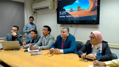 تطعيم 18 ألف ضد كورونا فى حملة طرق الأبواب بسوهاج