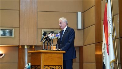 محافظ جنوب سيناء: العمل على قدم وساق في شرم الشيخ استعدادا لمؤتمر المناخ