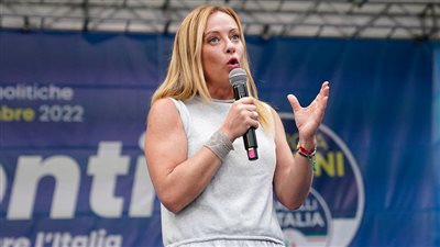 جيورجيا ميلوني من بائعة في حانة إلى سدة الحكم بإيطاليا