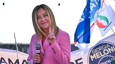 عاشقة موسوليني أول امرأة تترأس الحكومة.. ضربة قوية لمجتمع 