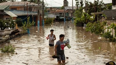 مصرع 5 مسعفين في إعصار نورو بالفلبين