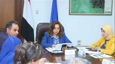 محافظ دمياط ترأس اجتماع لجنة المبادرة الوطنية للمشروعات الخضراء الذكية