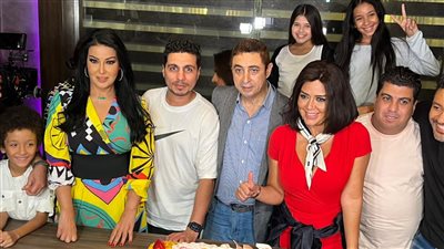 رانيا يوسف وسمية الخشاب ومحمد عز يحتفلون بانطلاق تصوير فيلم التاروت | صور