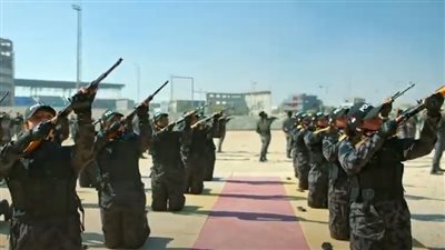 شاهد.. دورات تدريبية للشرطة النسائية لمكافحة أشكال الجريمة | فيديو