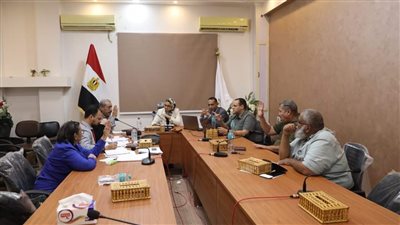 نائب محافظ الوادي الجديد تتابع أعمال لجنة تقييم المشروعات الخضراء