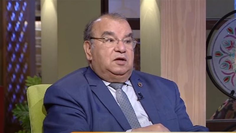 الكاتب الصحفي رفعت