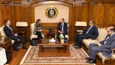 وزير التجارة يبحث مع نظيرته الإسبانية سبل تطوير علاقات التعاون الاقتصادي