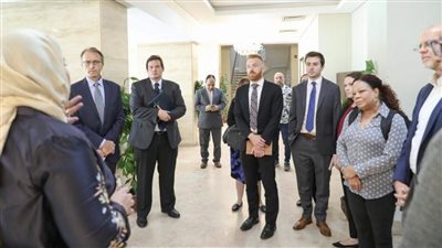 وفد دبلوماسي أمريكي يزور مرصد الأزهر | صور