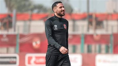 بعد إغراءات أهلي جدة.. هل ينتقل معلول لفريق موسيماني؟