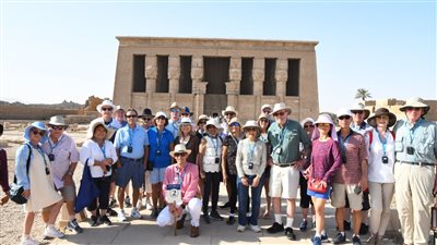 إقبال كبير على معالم قنا الأثرية في الاحتفال باليوم العالمي للسياحة | فيديو وصور