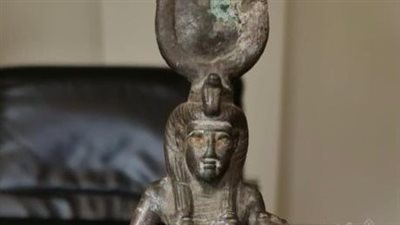  خرج بطريقة غير شرعية.. استعادة تمثال للمعبودة إيزيس من سويسرا