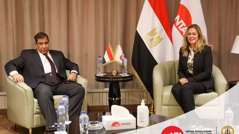 المدير التنفيذي للأكاديمية