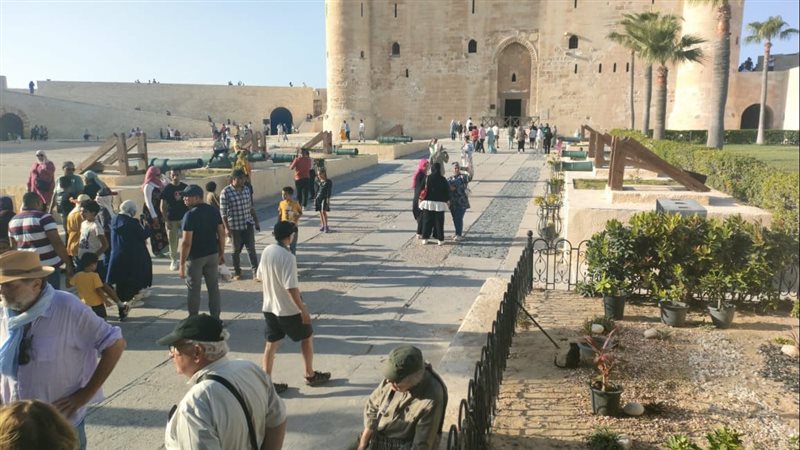 إقبال كثيف على قلعة