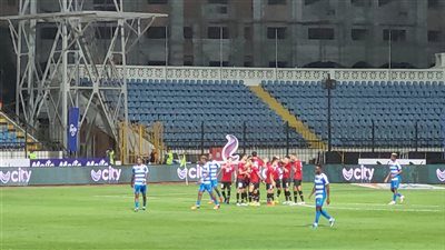 8 صور ترصد الشوط الأول لمنتخب مصر وليبيريا 