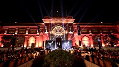 السياحة والآثار تحتفل بيوم السياحة العالمي بالمتحف المصري بالتحرير.. أحمد عيسى: نستهدف زيادة الوفود الخارجية 30% سنويا.. وكشف محاولات فك رموز حجر رشيد