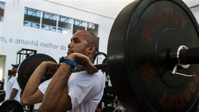 رفع الأثقال وخطر الوفاة مبكرا.. دراسة تقلب الموازين