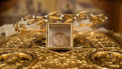 انخفاض أسعار الذهب مع صعود الدولار وعوائد السندات لأعلى مستويات