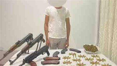 سقوط عاطل حول مسكنه إلى وكر لتجارة الأسلحة النارية والمخدرات بالإسماعيلية