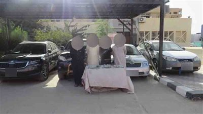 سقوط مدير شركة و3 عاطلين بحوزتهم أقراص ومواد مخدرة خلال حملة بالشرقية 