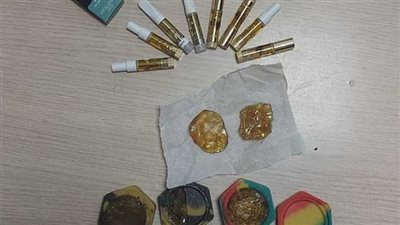 القبض على مسجل خطر بحوزته كمية من المواد المخدرة فى الوراق