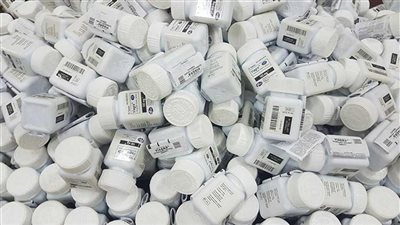 ضبط مليون وربع قرص منشطات ومكملات غذائية مجهولة المصدر داخل مخزن صيدلية بالقاهرة