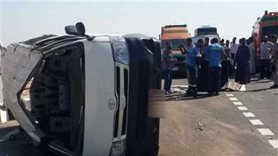انقلاب سيارة نقل على طريق القاهرة الإسكندرية الزراعي ببنها