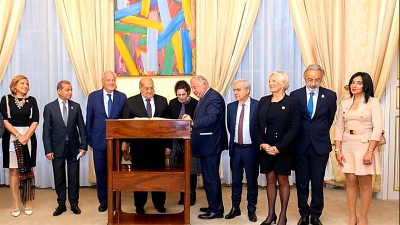 وفد مجلس الشيوخ في