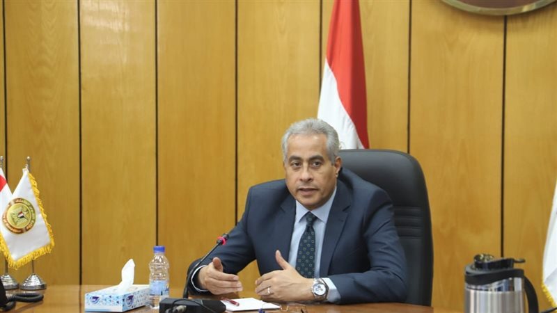 حسن شحاته وزير القوى