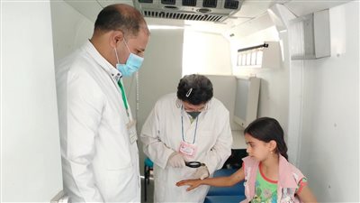 صحة المنيا تقدم الخدمات الطبية والعلاجية لـ2078 حالة بقرية حلوة