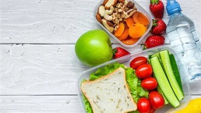 جامعة هارفارد تحدد مكونات وجبة الطعام الصحية.. وتحذر من 5 أطعمة 