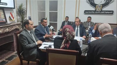 وزير التنمية المحلية يزور تنسيقية شباب الأحزاب ويستعرض جهود وخطط الوزارة