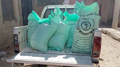 ضبط سيارة محملة بـ15 طن دقيق قبل بيعها بالسوق السوداء في كرداسة