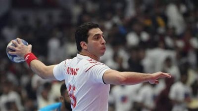 بعد مسيرة حافلة مع منتخب اليد.. أحمد الأحمر يعتزل اللعب دوليًّا 