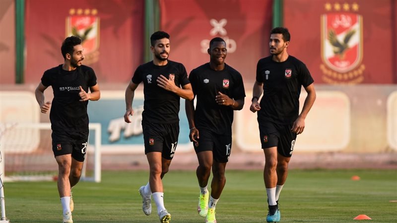 لاعبو الأهلي 