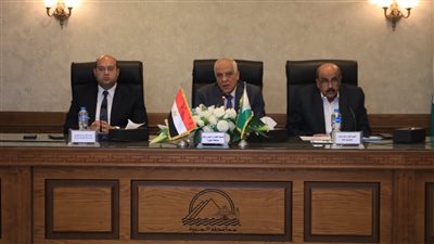 محافظ الجيزة: إنشاء 44 مدرسة جديدة لمواجهة الكثافات الطلابية | صور