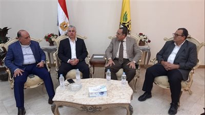 محافظ شمال سيناء يلتقي رئيس المنطقة الاقتصادية لقناة السويس 