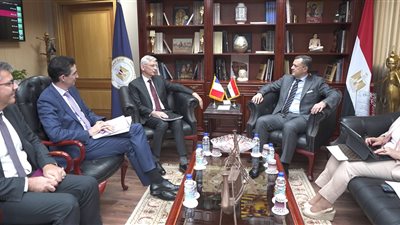 وزير السياحة والآثار وسفير فرنسا بالقاهرة يبحثان تعزيز سبل التعاون المشترك