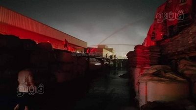 انتداب المعمل الجنائي في حريق أخشاب ومخلفات أعلى عقار بأوسيم