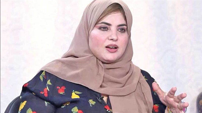 الفنانة وفاء مكي