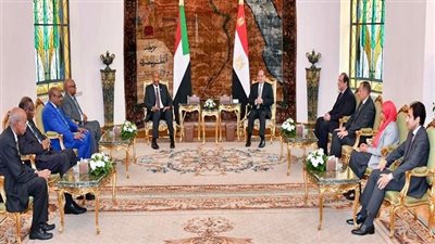 الرئاسة في أسبوع.. السيسي يؤكد حرص مصر على تقديم كافة سبل الدعم لتحقيق الاستقرار السياسي والأمني والاقتصادي في السودان الشقيق.. ويتسلم جائزة لجنة الأولمبياد الخاص الدولي